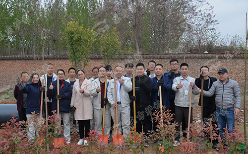 植樹活動 | 綠水青山就是金山銀山，東方爐襯組織員工義務植樹
