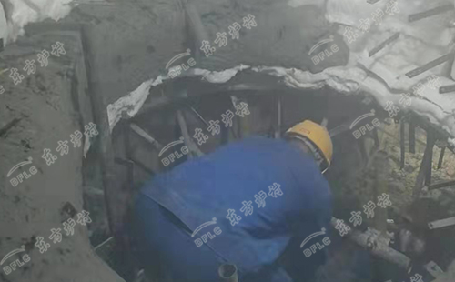 耐火澆注料能和耐火水泥一起用嗎？當然...